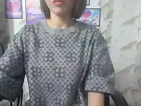 Snapshot of Love_bug15 chatting on March 13, 2025, 12:02 pm Love bug15 online show from March 13, 2025, 12:02 pm