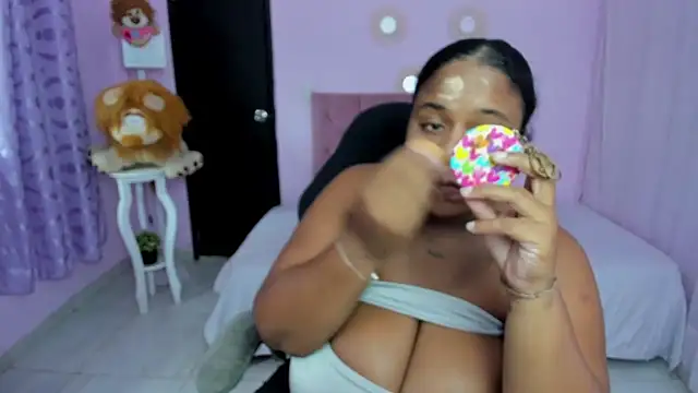 Snapshot of bbw_charlote chatting on March 19, 2026, 12:20 pm bbw charlote online show from March 19, 2026, 12:20 pm