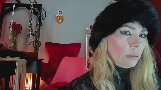 Snapshot of MistressAndre chatting on February 5, 2026, 9:52 pm MistressAndre online show from February 5, 2026, 9:52 pm