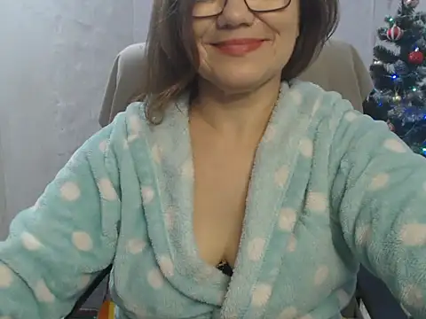 KittyyLaBeauty online show from January 5, 2026, 5:27 pm