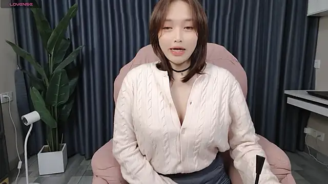 Snapshot of Cothy_Ti chatting on February 14, 2025, 5:14 pm Cothy Ti online show from February 14, 2025, 5:14 pm