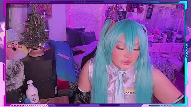 Snapshot of MegariaB chatting on December 9, 2024, 4:12 am MegariaB online show from December 9, 2024, 4:12 am