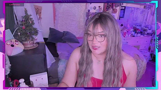 Snapshot of MegariaB chatting on December 23, 2024, 3:50 am MegariaB online show from December 23, 2024, 3:50 am