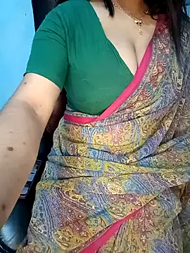 Snapshot of Dayna-36 chatting on January 9, 2025, 5:43 pm Dayna-36 online show from January 9, 2025, 5:43 pm