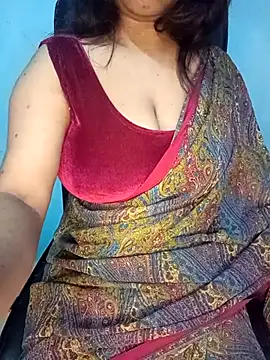 Snapshot of Dayna-36 chatting on February 23, 2025, 5:39 pm Dayna-36 online show from February 23, 2025, 5:39 pm