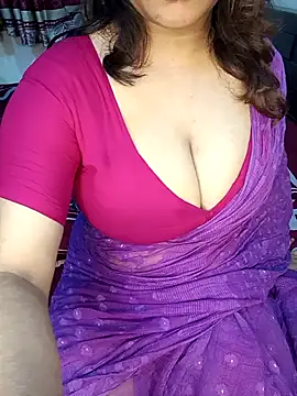 Snapshot of Dayna-36 chatting on September 9, 2025, 3:00 pm Dayna-36 online show from September 9, 2025, 3:00 pm