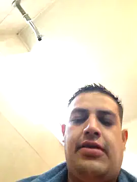 Snapshot of Ernesto696967 chatting on July 11, 2026, 2:20 pm Ernesto696967 online show from July 11, 2026, 2:20 pm