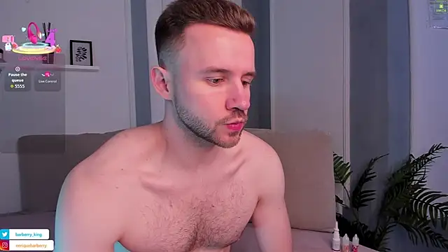 EnriqueBarberry online show from April 24, 2026, 5:21 am