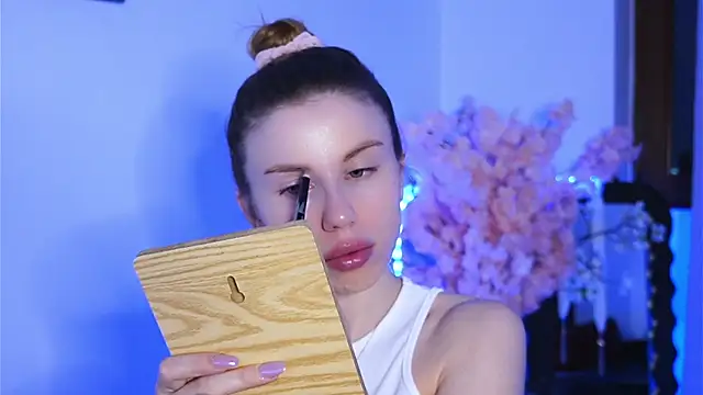 ivyleague  online show from March 31, 2026, 5:46 pm