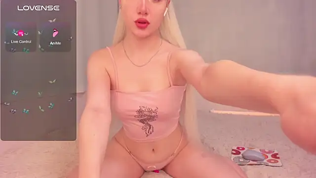 Snapshot of Mila_Sweeet chatting on September 10, 2025, 8:03 am Mila Sweeet online show from September 10, 2025, 8:03 am