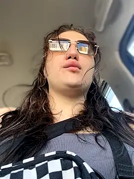 Snapshot of JessiMur chatting on November 14, 2025, 4:11 am JessiMur online show from November 14, 2025, 4:11 am