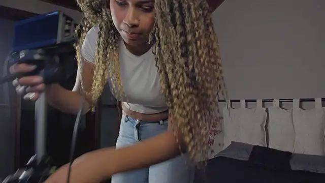 nayah   online show from March 11, 2025, 8:09 pm