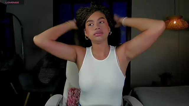 nayah   online show from October 30, 2025, 7:58 pm