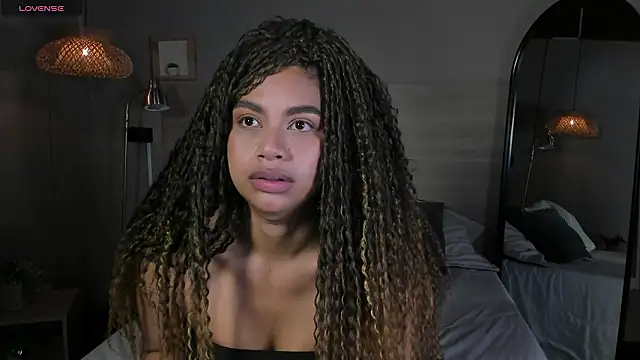 nayah   online show from March 19, 2026, 8:35 pm