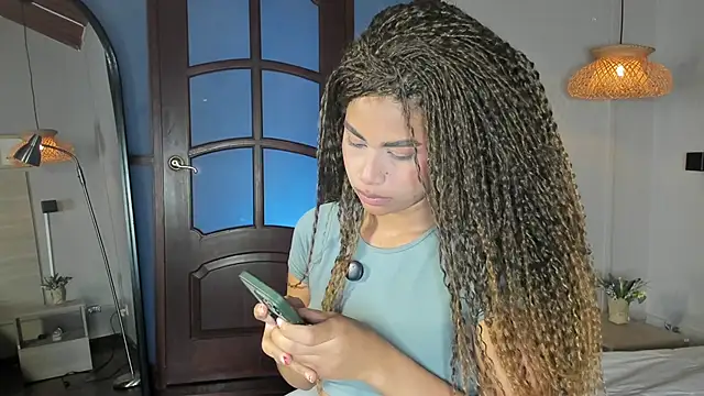 nayah   online show from March 27, 2026, 7:57 pm