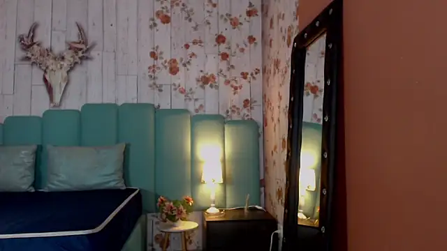 Snapshot of Alison_Simmons chatting on December 8, 2024, 9:19 pm Alison Simmons online show from December 8, 2024, 9:19 pm