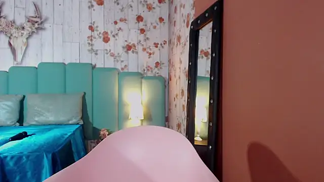 Snapshot of Alison_Simmons chatting on December 28, 2024, 6:50 pm Alison Simmons online show from December 28, 2024, 6:50 pm