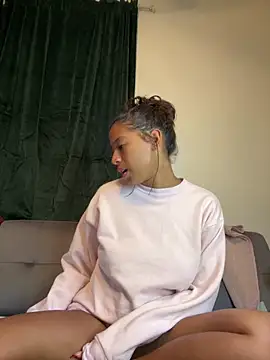 Snapshot of VanessaBling chatting on February 9, 2025, 3:11 am VanessaBling online show from February 9, 2025, 3:11 am