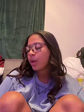 Snapshot of VanessaBling chatting on February 15, 2025, 4:01 pm VanessaBling online show from February 15, 2025, 4:01 pm