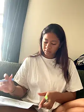 Snapshot of VanessaBling chatting on November 14, 2025, 4:06 pm VanessaBling online show from November 14, 2025, 4:06 pm