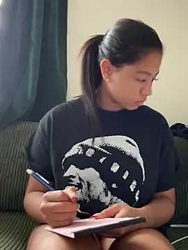 Snapshot of VanessaBling chatting on December 3, 2025, 3:43 pm VanessaBling online show from December 3, 2025, 3:43 pm