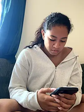 Snapshot of VanessaBling chatting on January 14, 2026, 4:12 pm VanessaBling online show from January 14, 2026, 4:12 pm