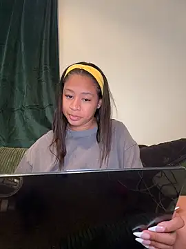 Snapshot of VanessaBling chatting on February 17, 2026, 1:46 am VanessaBling online show from February 17, 2026, 1:46 am