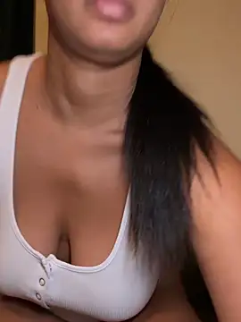 Snapshot of VanessaBling chatting on May 11, 2026, 12:38 am VanessaBling online show from May 11, 2026, 12:38 am