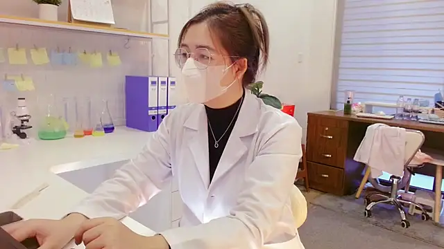 Snapshot of Alisa_Hotfeeling chatting on February 24, 2025, 2:30 am Alisa Hotfeeling online show from February 24, 2025, 2:30 am