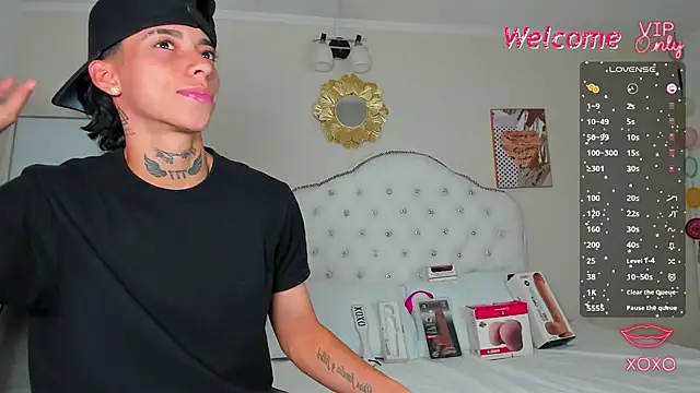 AmberAdams  online show from February 9, 2026, 4:33 pm