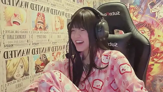 Snapshot of SNAKEgirlQAQ chatting on June 7, 2026, 5:27 pm SNAKEgirlQAQ online show from June 7, 2026, 5:27 pm