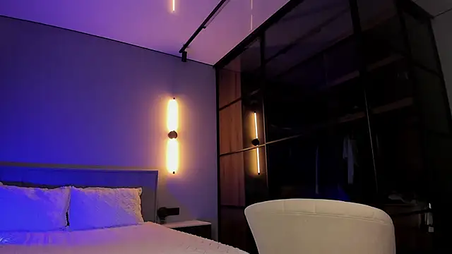 Amazing  bitch online show from November 18, 2025, 6:56 pm