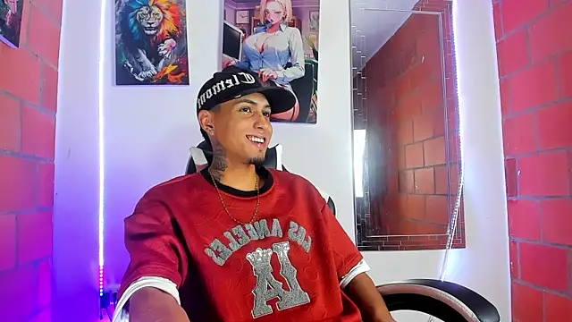 Snapshot of Liam_lee chatting on March 23, 2026, 11:31 pm Liam lee online show from March 23, 2026, 11:31 pm