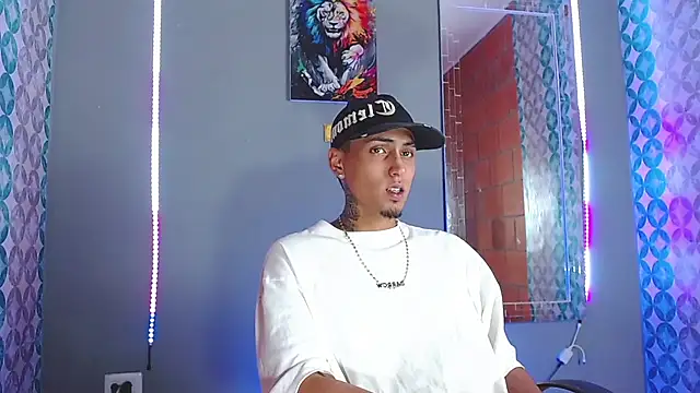 Snapshot of Liam_lee chatting on April 10, 2026, 10:25 pm Liam lee online show from April 10, 2026, 10:25 pm