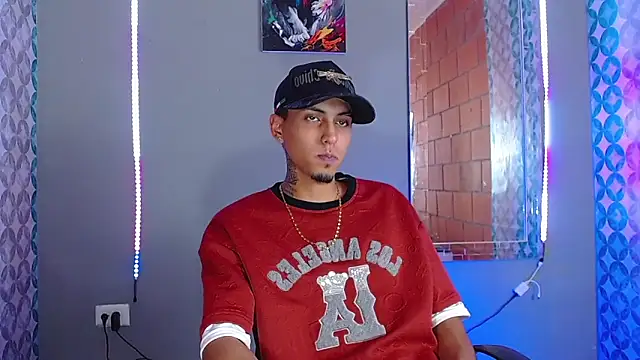 Snapshot of Liam_lee chatting on April 16, 2026, 9:39 pm Liam lee online show from April 16, 2026, 9:39 pm