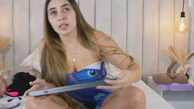 Annyy Rosse online show from November 5, 2025, 9:04 pm