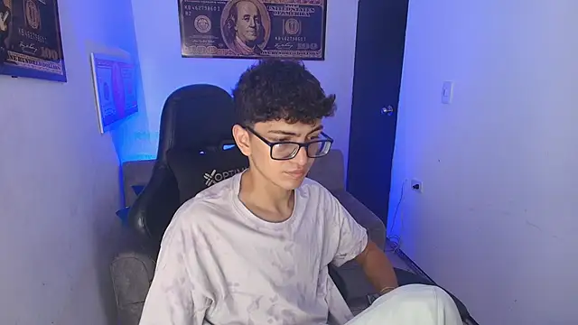 TylerWhite  online show from February 27, 2025, 3:04 am