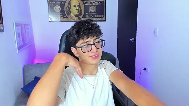 TylerWhite  online show from March 9, 2025, 3:11 am