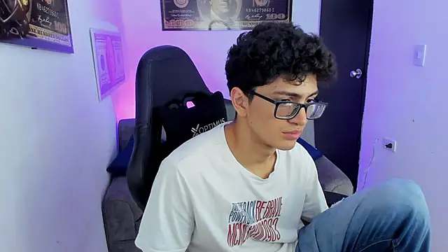 TylerWhite  online show from March 14, 2025, 9:14 am