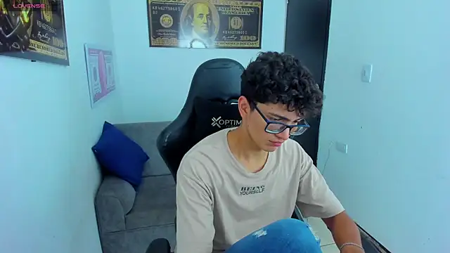 TylerWhite  online show from March 16, 2025, 2:53 am