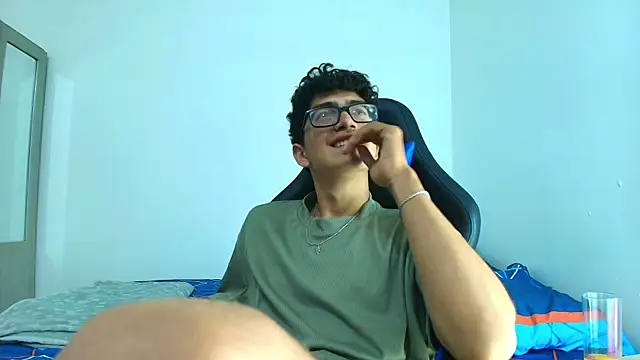 TylerWhite  online show from March 20, 2025, 3:13 am