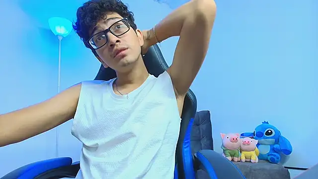 TylerWhite  online show from September 11, 2025, 4:01 am