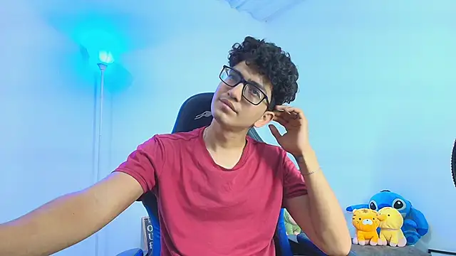 TylerWhite  online show from October 24, 2025, 4:31 am