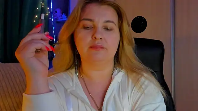 CoraSwon online show from March 21, 2026, 4:43 pm