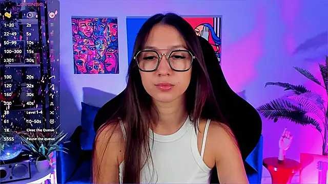 LanaBaker online show from December 19, 2025, 3:02 am