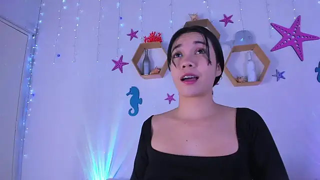 Emiily Parkerr online show from October 9, 2025, 3:04 am