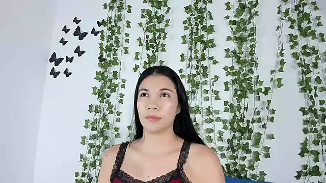 Emiily Parkerr online show from February 18, 2026, 3:02 am