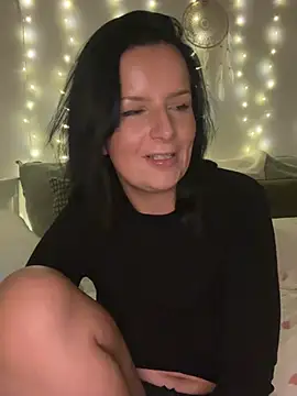 Snapshot of Off__Melonenmandy chatting on February 13, 2026, 6:15 pm Off Melonenmandy online show from February 13, 2026, 6:15 pm