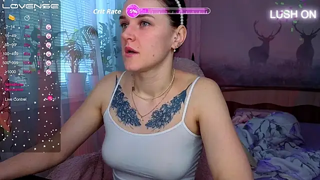 Snapshot of Bella__Swoon chatting on April 18, 2026, 3:32 am Bella Swoon online show from April 18, 2026, 3:32 am