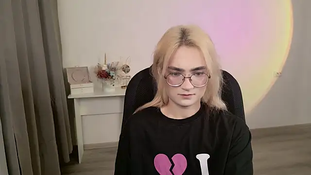 CuteYukiKun online show from March 27, 2026, 1:00 am